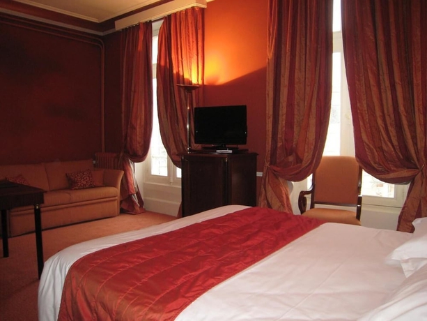 Imagen de la habitación del Hotel Les Maréchaux. Foto 8