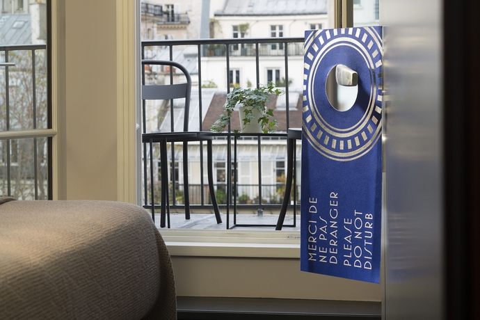 Imagen de la habitación del Hotel Les Matins De Paris and Spa. Foto 11