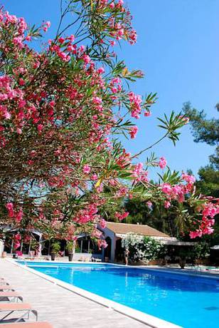 Imagen de la habitación del Hotel Les Mazets Des Roches. Foto 2