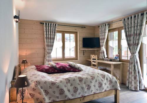 Imagen de la habitación del Hotel Les M&eacute;l&egrave;zes, Evol&egrave;ne. Foto 8