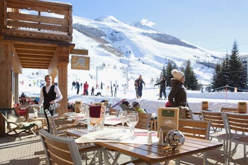 Imagen general del Hotel Les M&eacute;l&egrave;zes, Les Deux Alpes. Foto 4