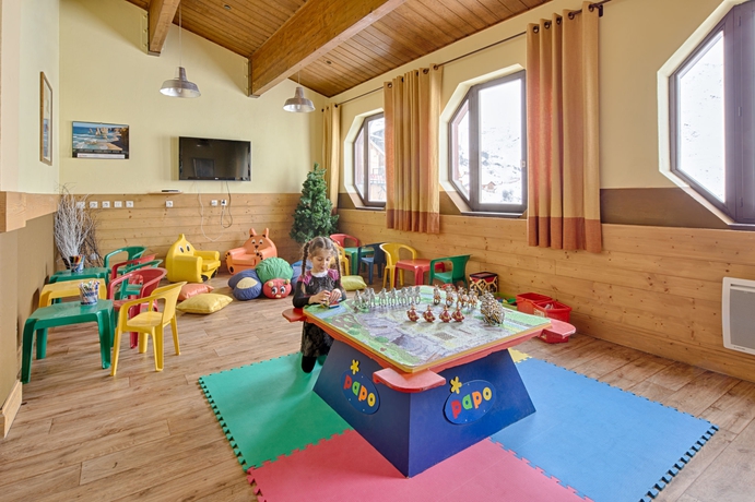 Imagen de los interiores del Hotel Les Menuires Les Bruy&egrave;res. Foto 15