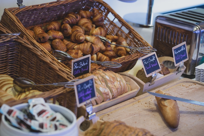 Imagen del bar/restaurante del Hotel Les Menuires Les Bruy&egrave;res. Foto 5