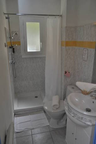 Imagen de la habitación del Hotel Les Mimosas, LUNEL. Foto 12