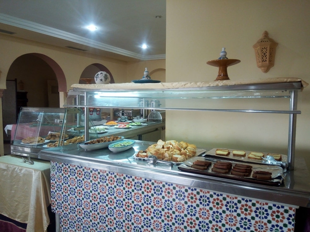 Imagen del bar/restaurante del Hotel Les Mimosas Tabarka. Foto 2