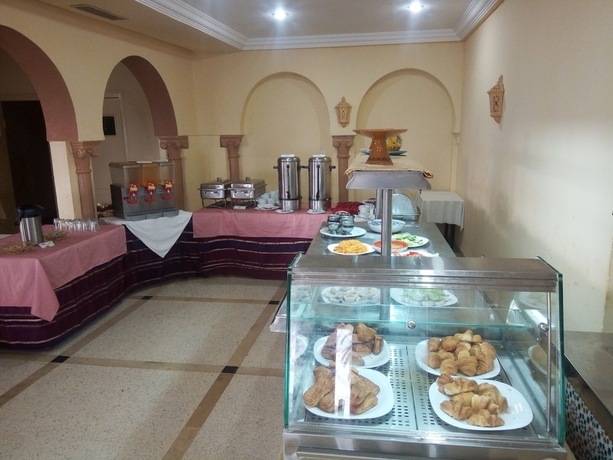 Imagen del bar/restaurante del Hotel Les Mimosas Tabarka. Foto 3