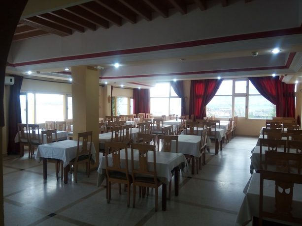 Imagen del bar/restaurante del Hotel Les Mimosas Tabarka. Foto 5