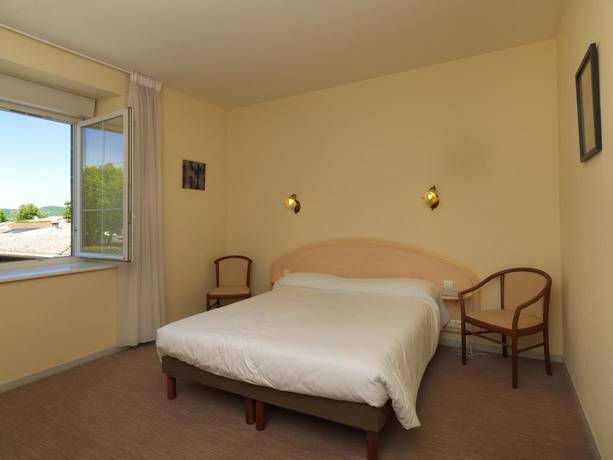 Imagen de la habitación del Hotel Les Minotiers. Foto 17