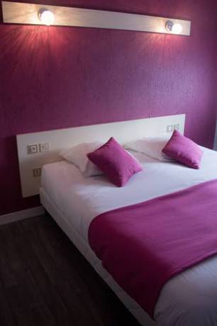 Imagen de la habitación del Hotel Les Montois. Foto 7