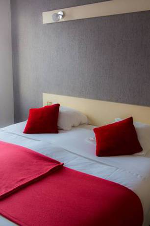 Imagen de la habitación del Hotel Les Montois. Foto 9