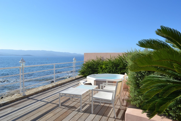 Imagen de los exteriores del Hotel Les Mouettes, AJACCIO. Foto 10