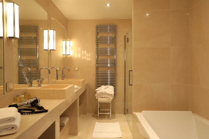 Imagen de la habitación del Hotel Les Mouettes. Foto 8