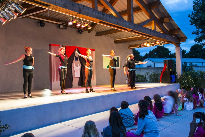 Imagen general del Hotel Les M&ucirc;riers. Foto 3