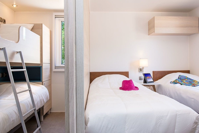 Imagen de la habitación del Hotel Les M&ucirc;riers. Foto 10