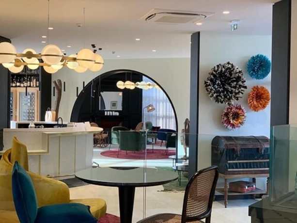 Imagen del bar/restaurante del Hotel Les Nomades. Foto 2