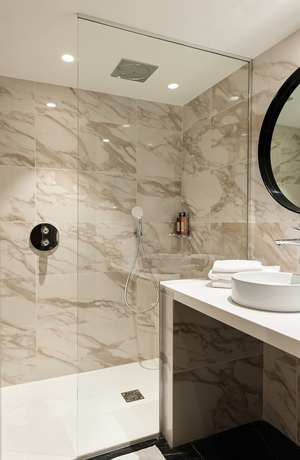 Imagen de la habitación del Hotel Les Nomades. Foto 13