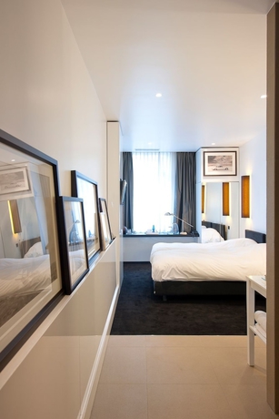 Imagen de la habitación del Hotel Les Nuits. Foto 6