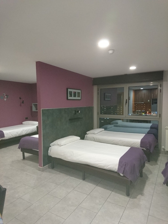 Imagen de la habitación del Hotel Les Olimpiades. Foto 9