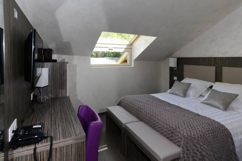 Imagen de la habitación del Hotel Les Olivades. Foto 13