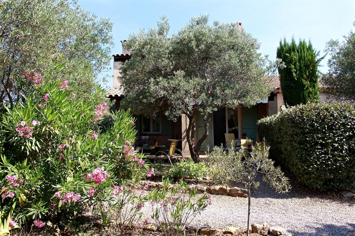 Imagen de los exteriores del Hotel Les Oliviers. Foto 12