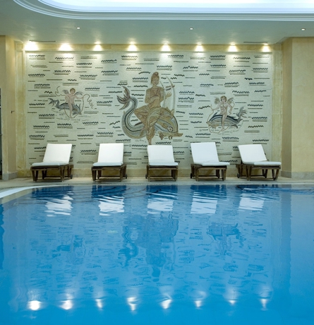 Imagen de la piscina del Hotel Les Oliviers Palace. Foto 19