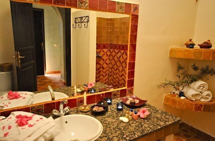Imagen de la habitación del Hotel Les Oliviers de L Atlas. Foto 18