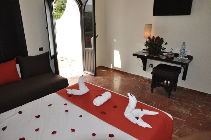 Imagen de la habitación del Hotel Les Omayades. Foto 5