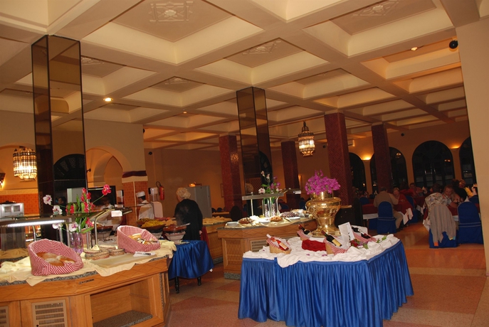 Imagen del bar/restaurante del Hotel Les Omayades. Foto 2