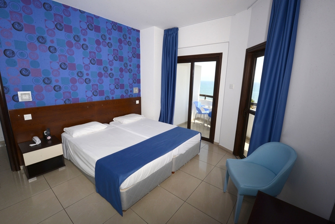 Imagen de los interiores del Hotel Les Palmiers Beach Boutique & Luxury Apartments. Foto 11