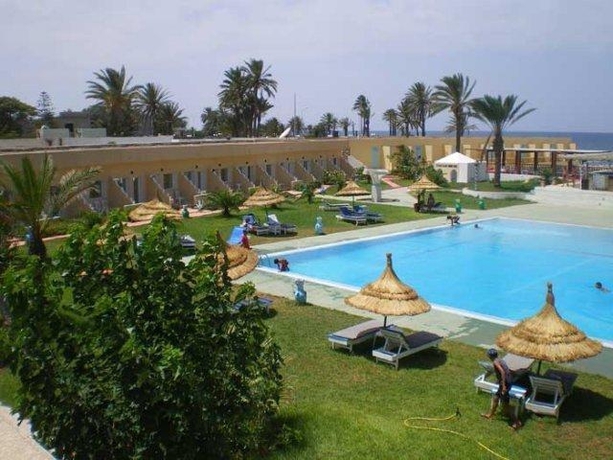 Imagen general del Hotel Les Palmiers Beach Holiday Village. Foto 13