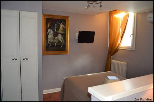 Imagen de la habitación del Hotel Les Pasteliers, Albi. Foto 16