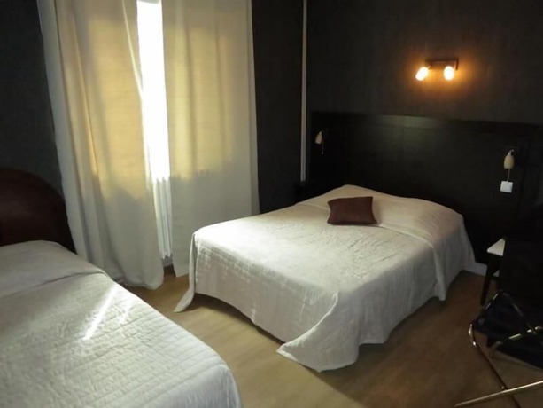 Imagen de la habitación del Hotel Les Pasteliers, Lavaur. Foto 13
