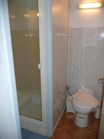 Imagen de la habitación del Hotel Les Pasteliers, Lavaur. Foto 18