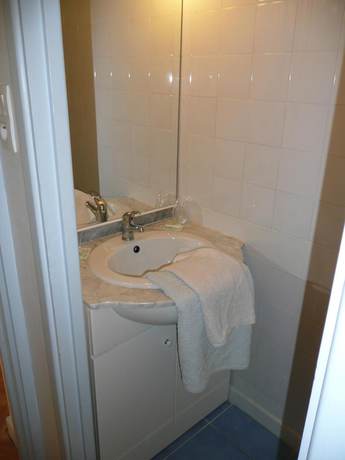 Imagen de la habitación del Hotel Les Pasteliers, Lavaur. Foto 20