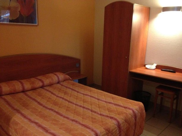 Imagen de la habitación del Hotel Les Paturelles. Foto 8