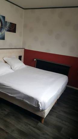 Imagen de la habitación del Hotel Les Pelouses. Foto 11