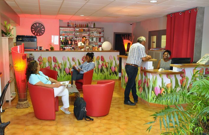 Imagen de los interiores del Hotel Les Persedes Sud Ardeche. Foto 14