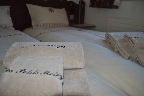 Imagen general del Hotel Les Petits M&eacute;l&egrave;zes. Foto 3
