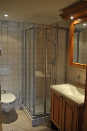 Imagen general del Hotel Les Petits M&eacute;l&egrave;zes. Foto 4