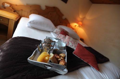 Imagen de la habitación del Hotel Les Peupliers. Foto 5