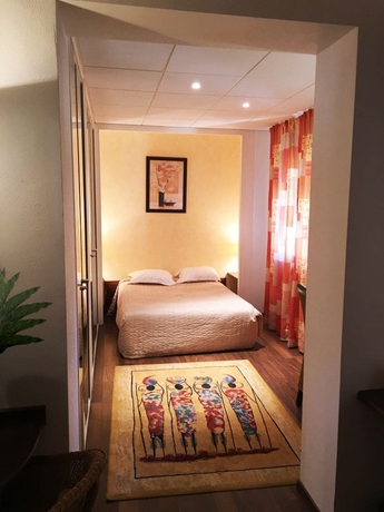 Imagen de la habitación del Hotel Les Peyri&egrave;res. Foto 5