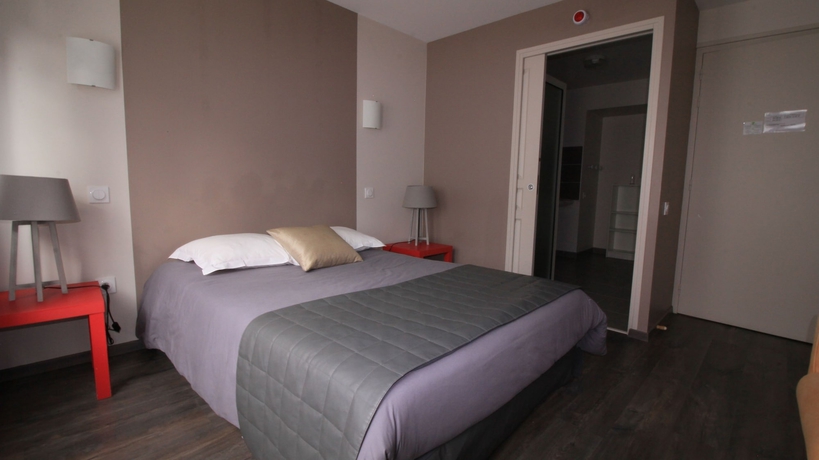 Imagen de la habitación del Hotel Les Pieux. Foto 3
