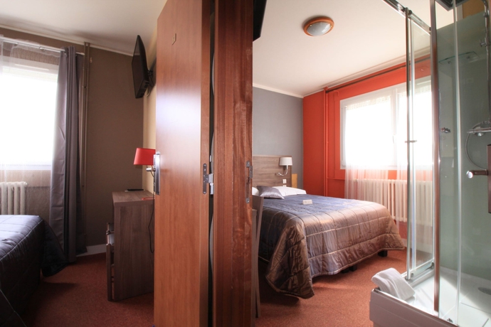 Imagen de la habitación del Hotel Les Pieux. Foto 6