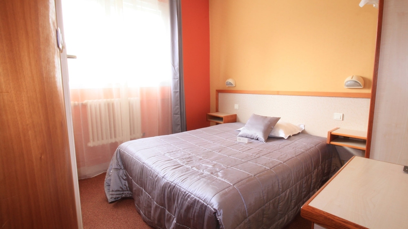 Imagen de la habitación del Hotel Les Pieux. Foto 11