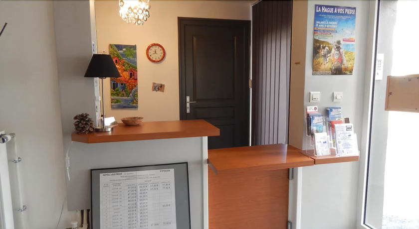 Imagen de los interiores del Hotel Les Pieux. Foto 17