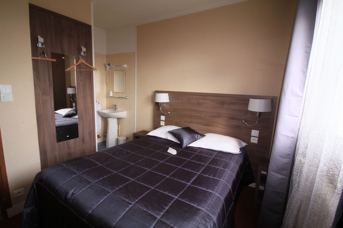 Imagen de la habitación del Hotel Les Pieux. Foto 15