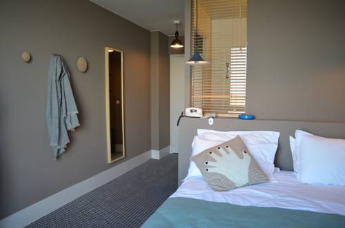 Imagen de la habitación del Hotel Les Pilotes. Foto 5