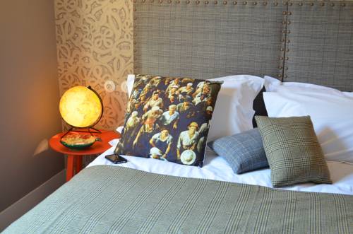 Imagen de la habitación del Hotel Les Pilotes. Foto 12