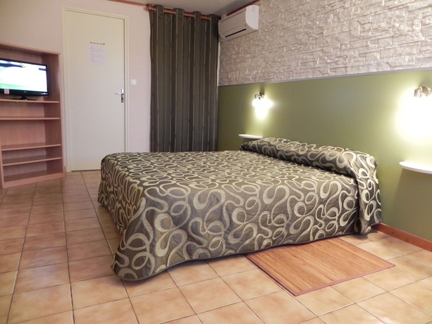 Imagen de la habitación del Hotel Les Pins. Foto 4