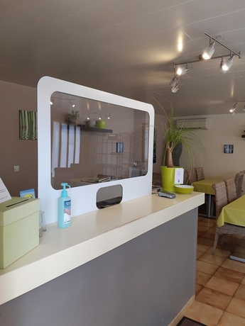 Imagen de los interiores del Hotel Les Pins. Foto 14